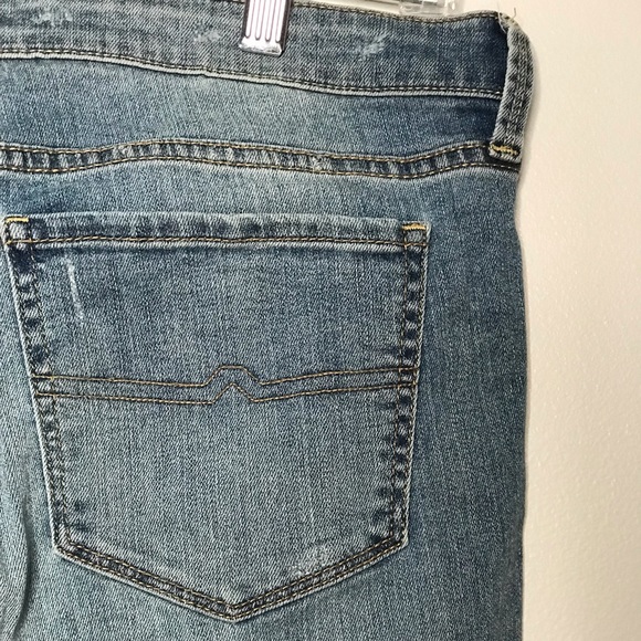 Ripped Denim Jeans - Picture 11 of 11